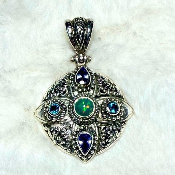 Sarda Artisan Collection of Bali Sterling Silver Opal Pendant - Picture 1 of 2